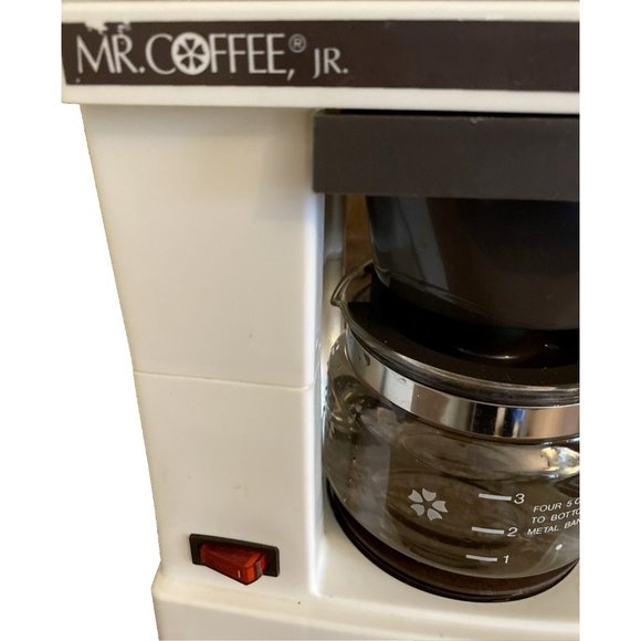 Mr. Coffee Jr 4 Cup Drip Coffee Maker Brewer Compact Mini Vintage Model JR-4 - Picture 2 of 8